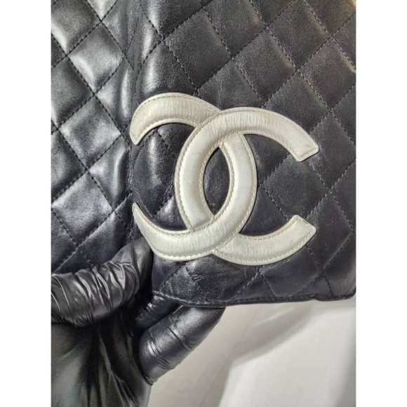 Authentic Chanel Quilted Leather Cambon Ligne Yen Long Wallet Black - Picture 9 of 9
